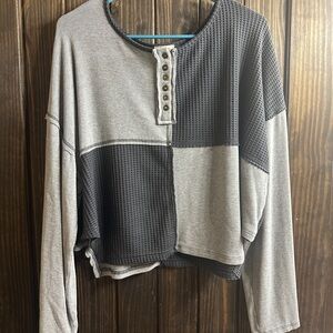 POL Two-Tone Gray Waffle Henley Pullover